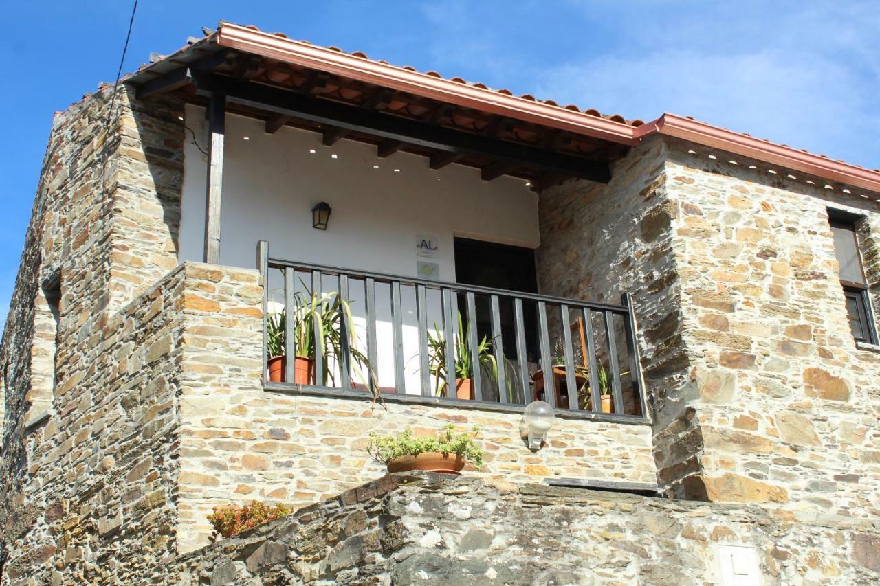 Отель Casas De Pedra Пруэнса-а-Нова Экстерьер фото